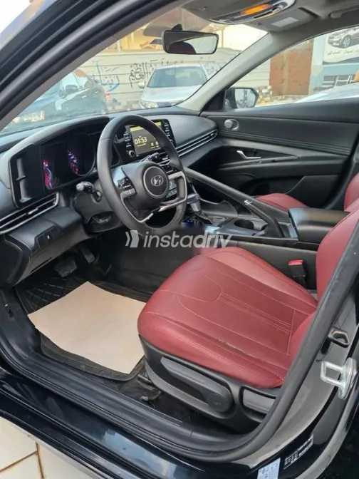 هيونداي إلنترا سى ان 7 2022 أبيض مستعملة للبيع - 2