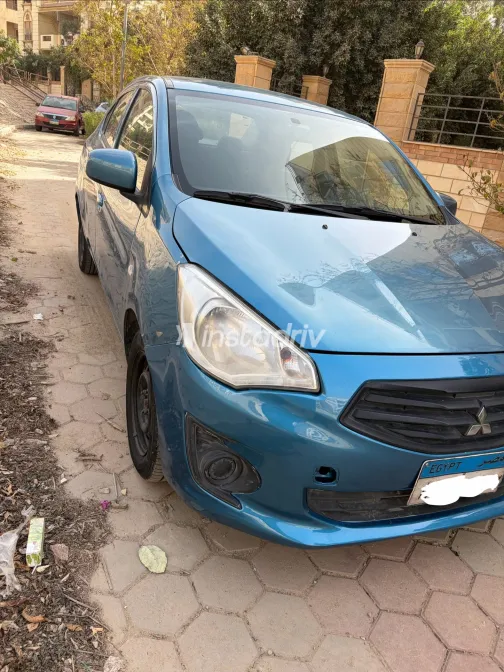 ميتسوبيشي اتراج 2015 أبيض مستعملة للبيع - 9