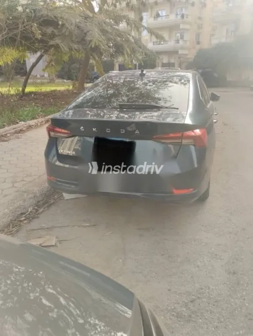 Skoda Octavia 2021 Dark Blue Used for Sale - 4