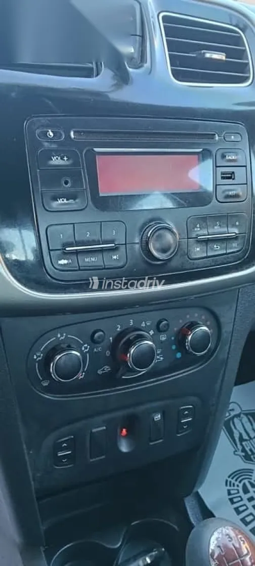 Renault Logan 2017 Silver Used for Sale - 9