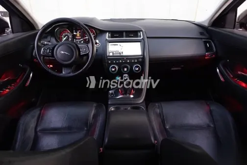 Jaguar E-pace 2020 Red Used for Sale - 3