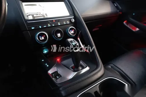 Jaguar E-pace 2020 Red Used for Sale - 6