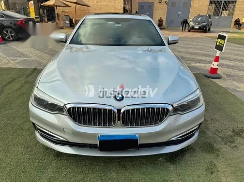 بي ام دبليو 520 2019 فضي مستعملة للبيع - 1