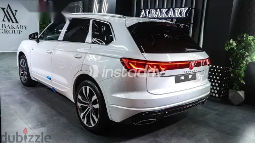 Volkswagen Touareg 2025 White New for Sale - 4