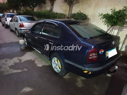 سكودا اوكتافيا 2003 أزرق غامق مستعملة للبيع - 3