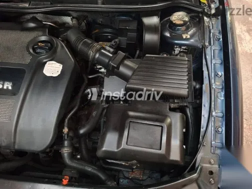 سكودا اوكتافيا 2003 أزرق غامق مستعملة للبيع - 6