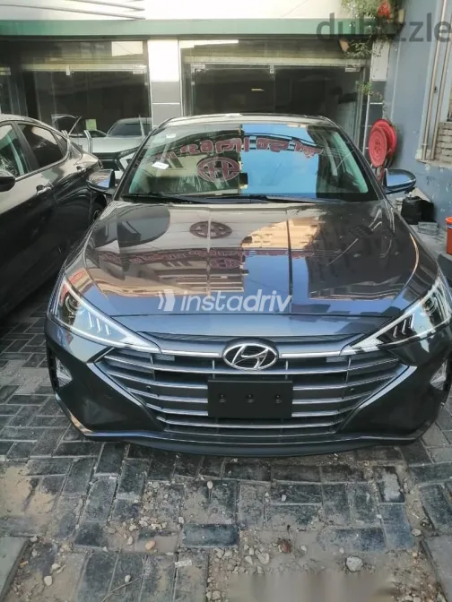 هيونداي إلنترا 2026 رمادي جديدة للبيع - 1