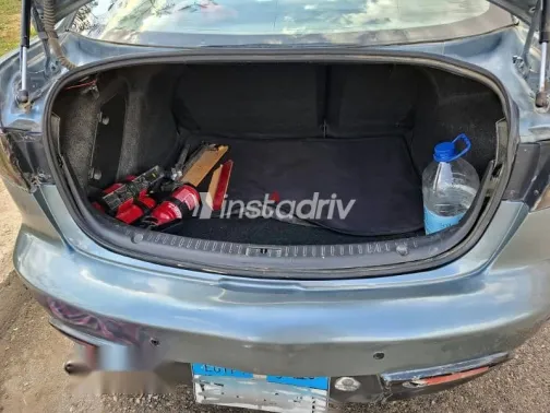 مازدا 3 2011 أزرق غامق مستعملة للبيع - 5