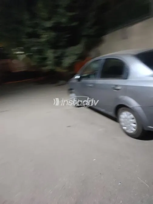 شيفروليه افيو 2013 فضي مستعملة للبيع - 2