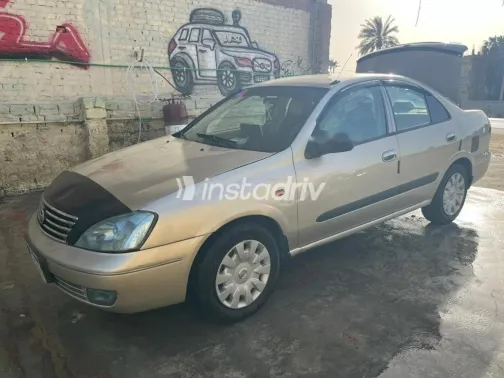 نيسان صنى 2009 ذهبي مستعملة للبيع - 5