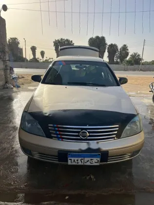 Nissan Sunny 2009 Gold Used for Sale
