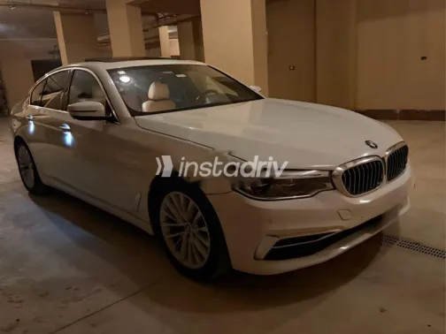 بي ام دبليو 520 2019 أبيض مستعملة للبيع - 3