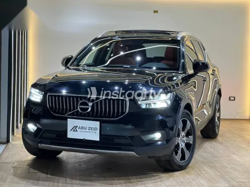 Volvo XC 40 2021 Black Used for Sale - 6