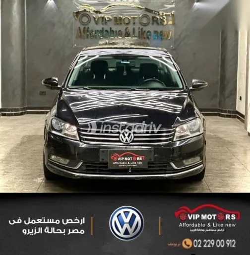 فولكس فاغن باسات 2012 أسود مستعملة للبيع - 1