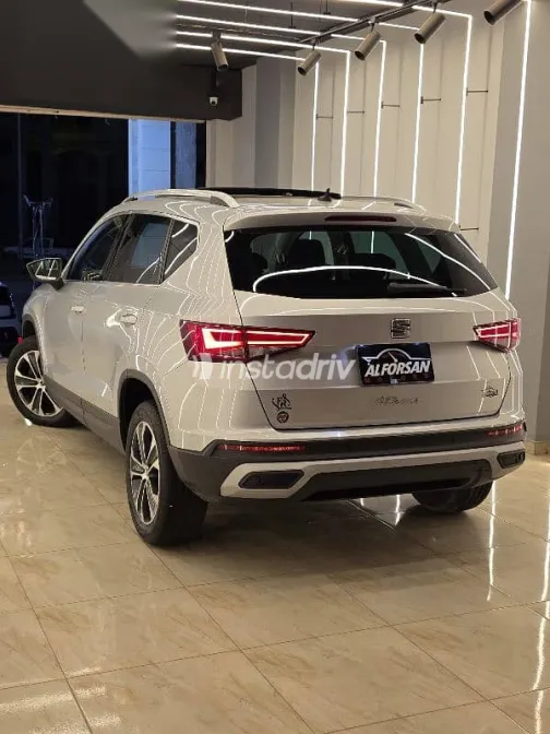 سيات اتيكا 2021 فضي مستعملة للبيع - 3