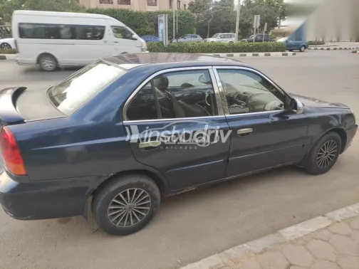 هيونداي فيرنا 2009 أزرق غامق مستعملة للبيع - 3