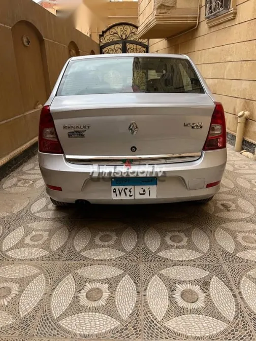 Renault Logan 2013 Silver Used for Sale - 2