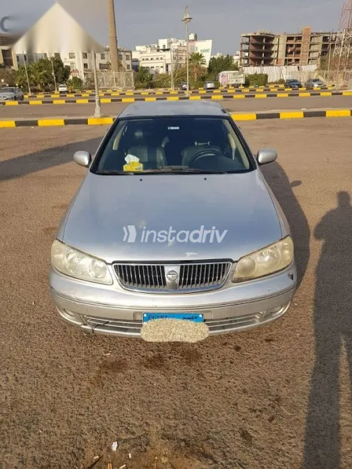 نيسان صنى 2008 فضي مستعملة للبيع - 4