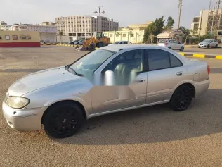 نيسان صنى 2008 فضي مستعملة للبيع