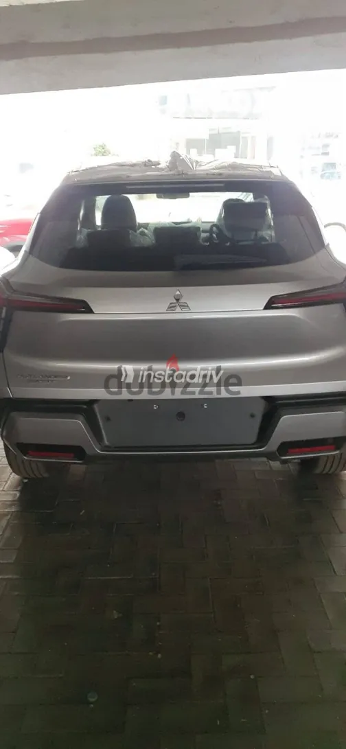 Mitsubishi Outlander 2026 Silver New for Sale - 3