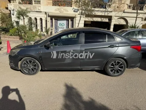 Chery Arrizo 5 2020 White Used for Sale - 2