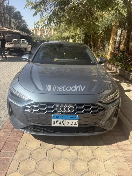 اودي A5 2025 أبيض مستعملة للبيع - 1