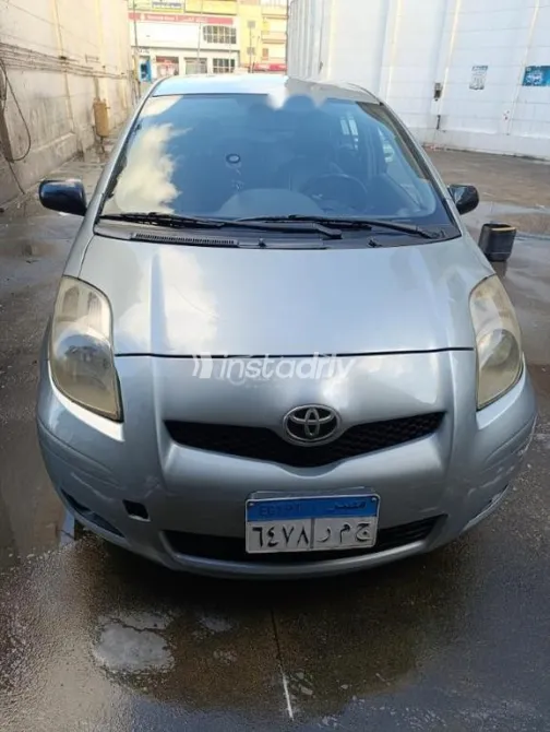 Toyota Yaris 2006 Silver Used for Sale - 1