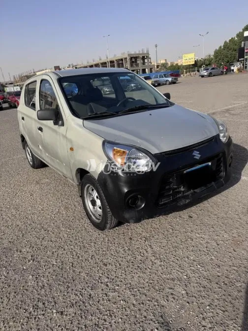 سوزوكى التو 2019 فضي مستعملة للبيع - 4