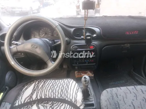 هيونداي اكسنت 2006 أبيض مستعملة للبيع - 2