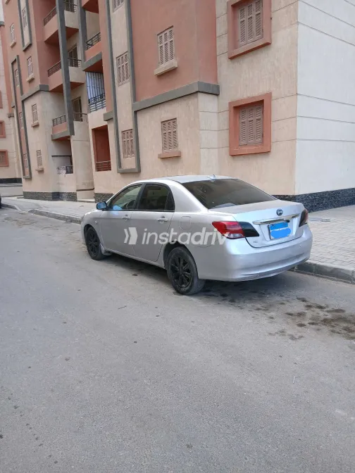 بى واى دى‬ L3 2016 أبيض مستعملة للبيع - 4