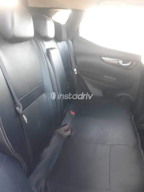 نيسان قشقاي 2018 أبيض مستعملة للبيع - 3