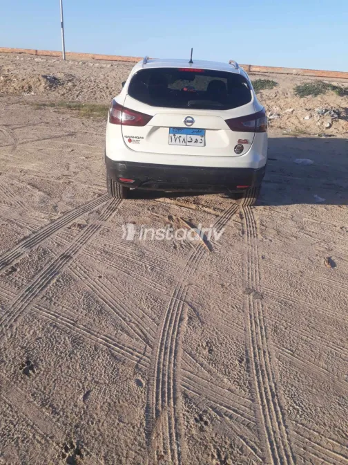نيسان قشقاي 2018 أبيض مستعملة للبيع - 4