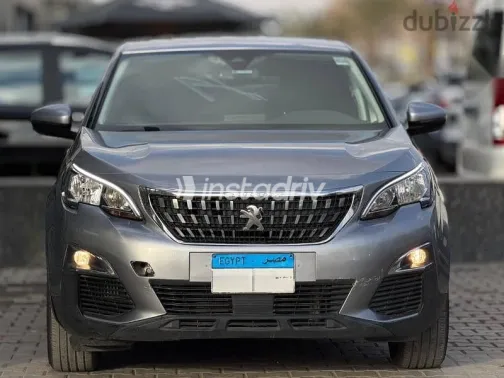 بيجو 3008 2021 رمادي مستعملة للبيع - 1