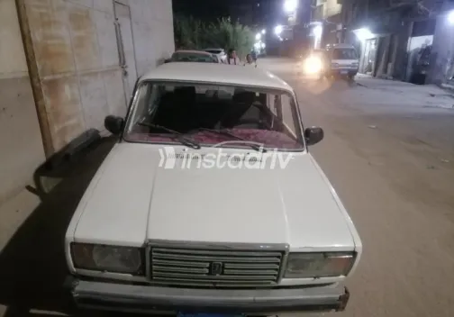 لادا 2107 1995 أبيض مستعملة للبيع - 1