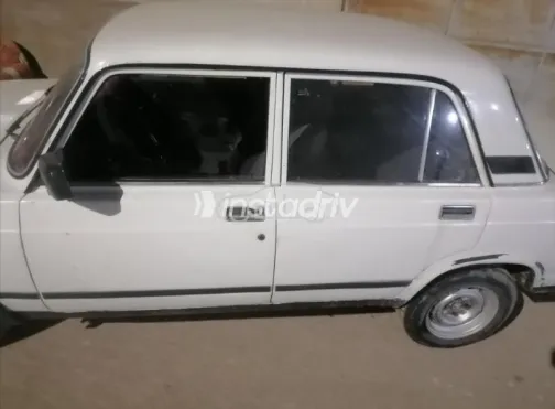 لادا 2107 1995 أبيض مستعملة للبيع - 2