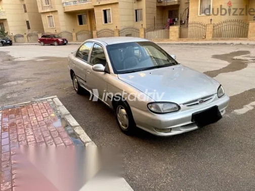 كيا سيفيا 2001 فضي مستعملة للبيع - 3