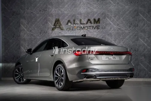 اودي A5 2025 رمادي جديدة للبيع - 4