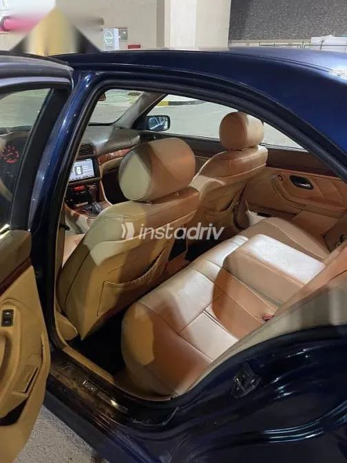 بي ام دبليو 523 2000 أزرق غامق مستعملة للبيع - 6