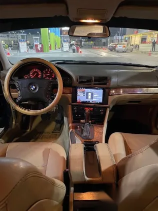 بي ام دبليو 523 2000 أزرق غامق مستعملة للبيع