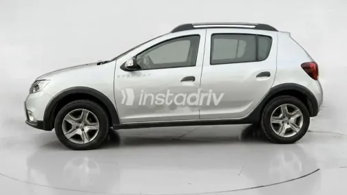 رينو سانديرو  ( ستيب  واى ) 2023 أبيض مستعملة للبيع - 1