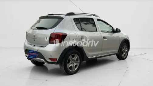 رينو سانديرو  ( ستيب  واى ) 2023 أبيض مستعملة للبيع - 3