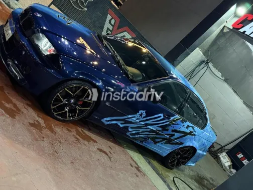 بي ام دبليو 320 1999 أزرق غامق مستعملة للبيع - 2