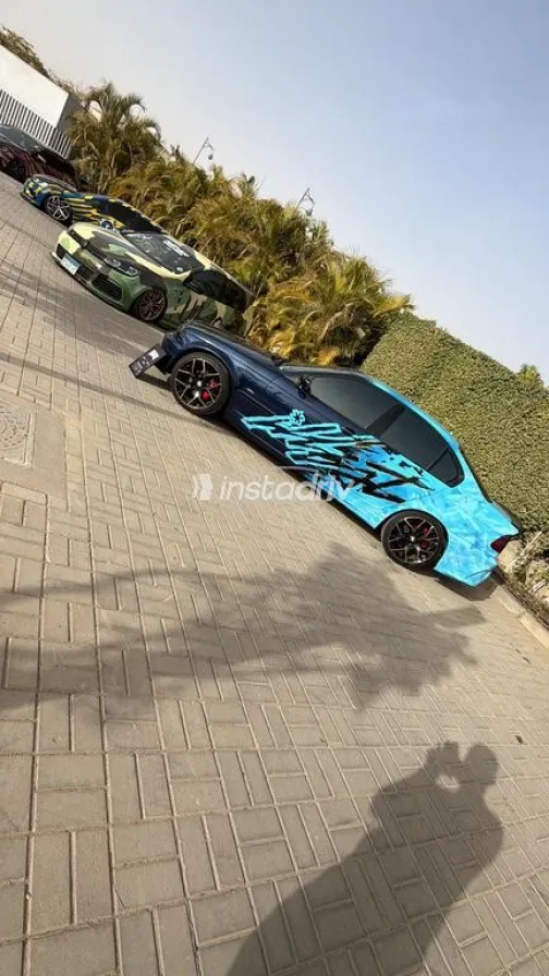 بي ام دبليو 320 1999 أزرق غامق مستعملة للبيع - 5