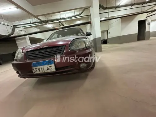 Hyundai Verna 2004 Burgundy Used for Sale - 1