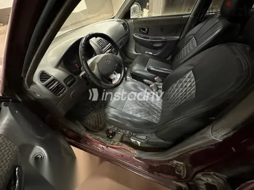 Hyundai Verna 2004 Burgundy Used for Sale - 2