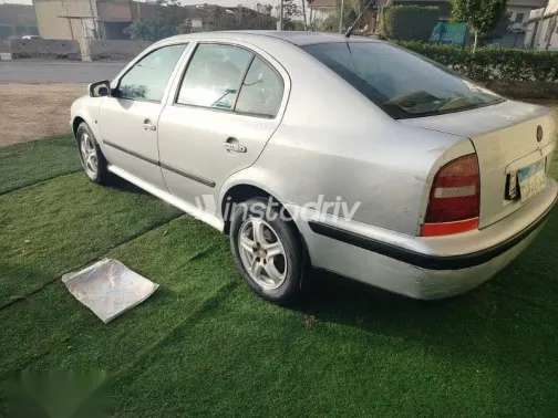 سكودا اوكتافيا 1998 فضي مستعملة للبيع - 4