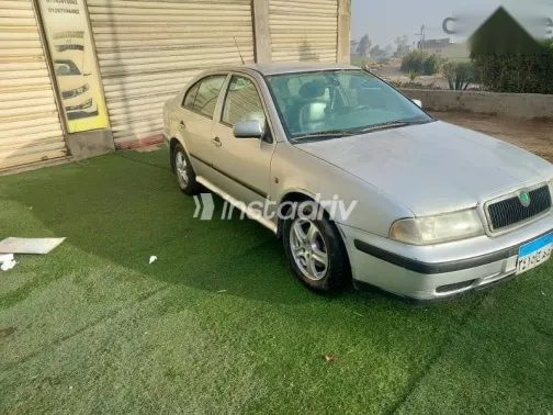 سكودا اوكتافيا 1998 فضي مستعملة للبيع - 8