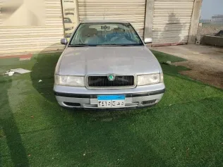 سكودا اوكتافيا 1998 فضي مستعملة للبيع