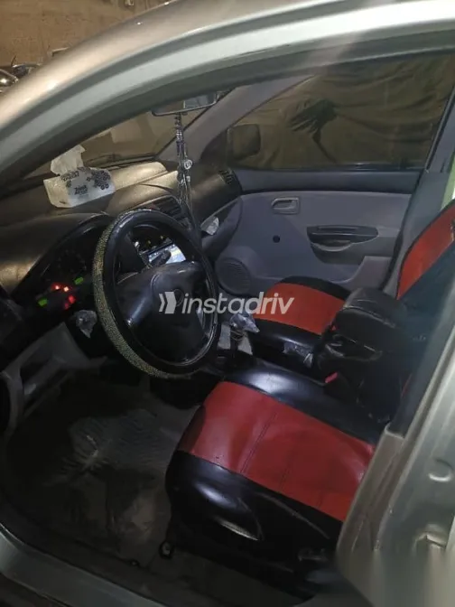 كيا بيكانتو 2005 فضي مستعملة للبيع - 3