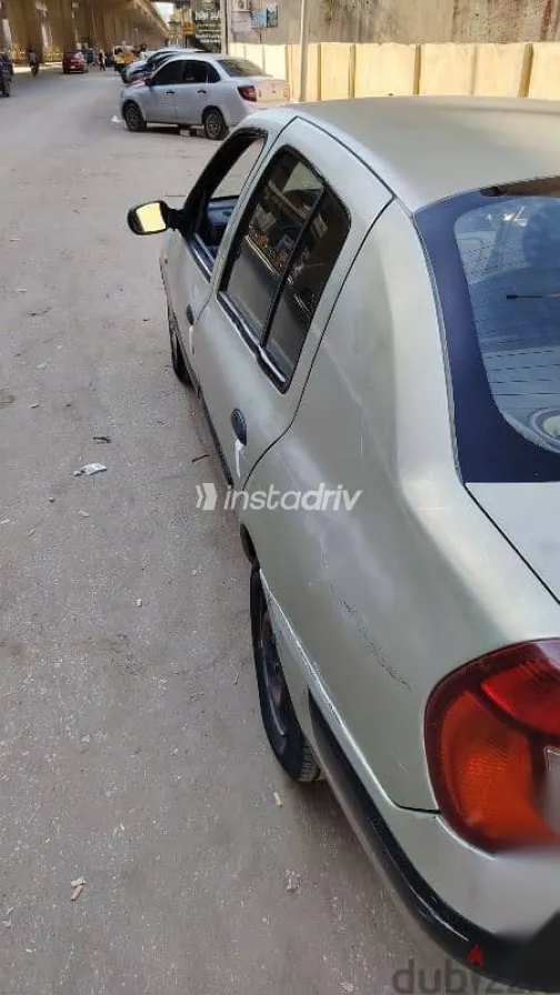 Renault Clio 2003 Green Used for Sale - 8